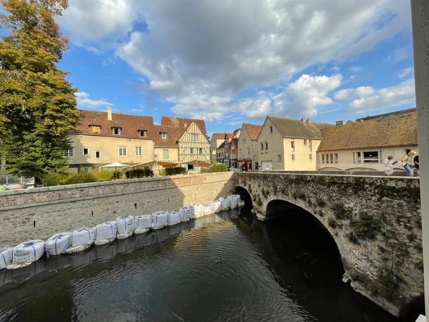 L'Eure Tranquille Apartment Шартър Екстериор снимка
